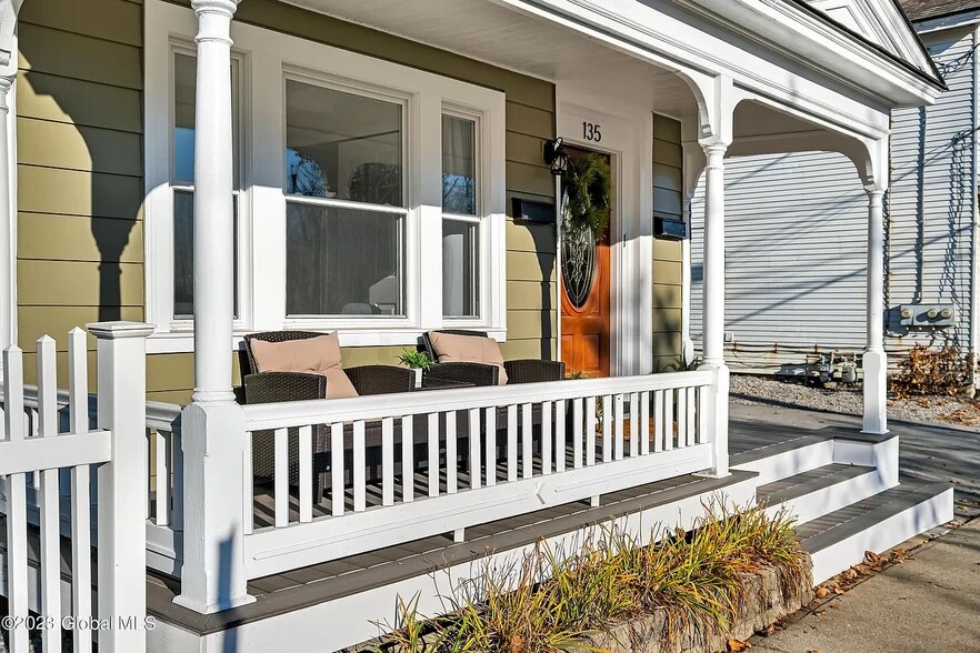 Front Porch - 135 Church St