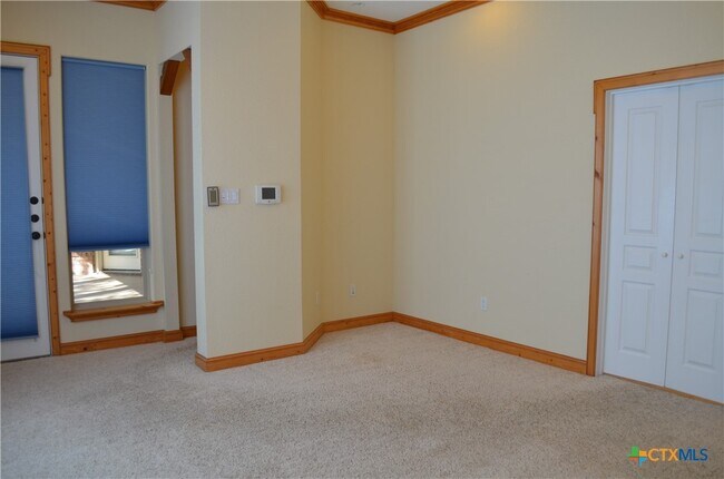 Building Photo - 1804 Iron Jacket Trail