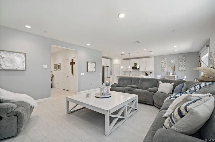 Building Photo - 29134 Evans Way