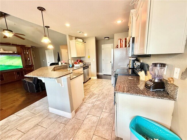 Building Photo - 1140 Willow Oak