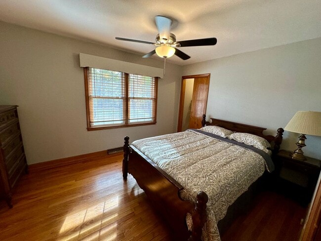 Building Photo - Unlock the Door to The Perfect Rental