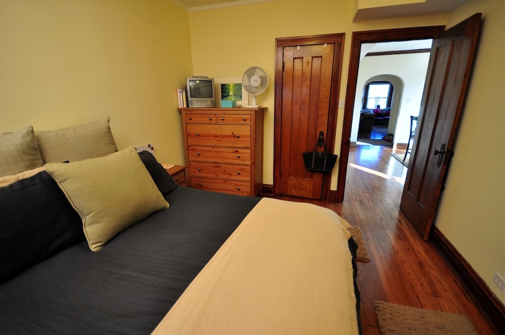 Building Photo - 4132 N Mozart St