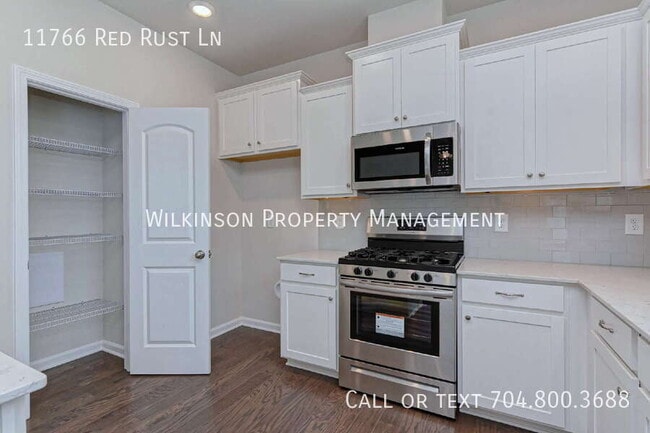 Building Photo - 11766 Red Rust Ln