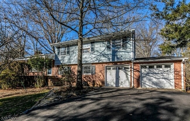 Primary Photo - 279 Cherry Valley Rd