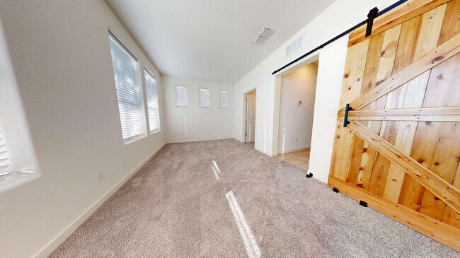 Building Photo - Fresh 3-Bed, 2-Bath Home in Natomas Crossing — Perfect for Commuters