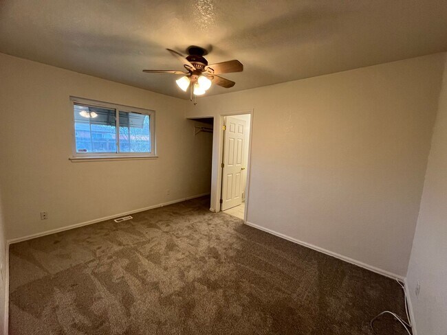 Building Photo - Cozy Ranch in Thornton