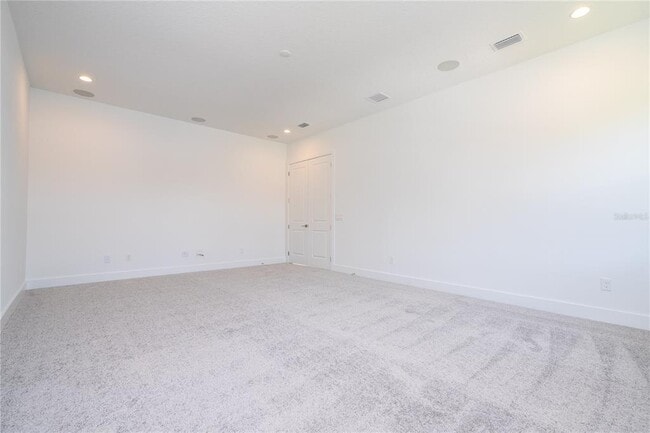 Building Photo - 16044 Pendio Dr
