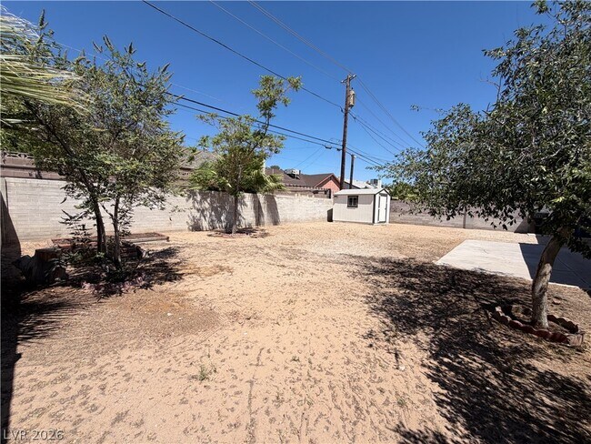 Building Photo - 1317 Pyramid Dr