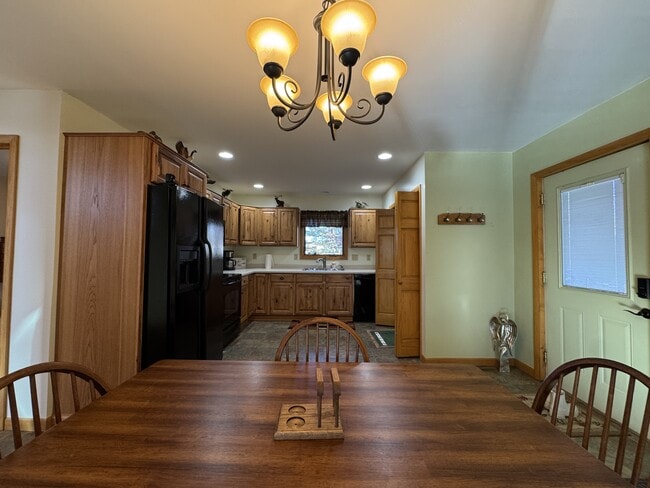 Building Photo - N. N Townline Rd