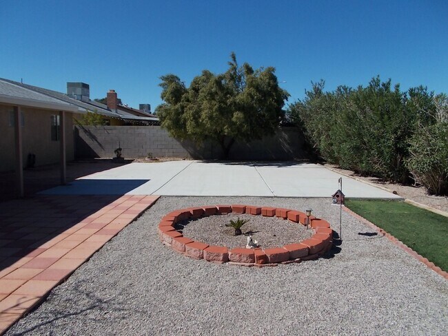 Building Photo - 4-Bedroom Home with Spacious Backyard