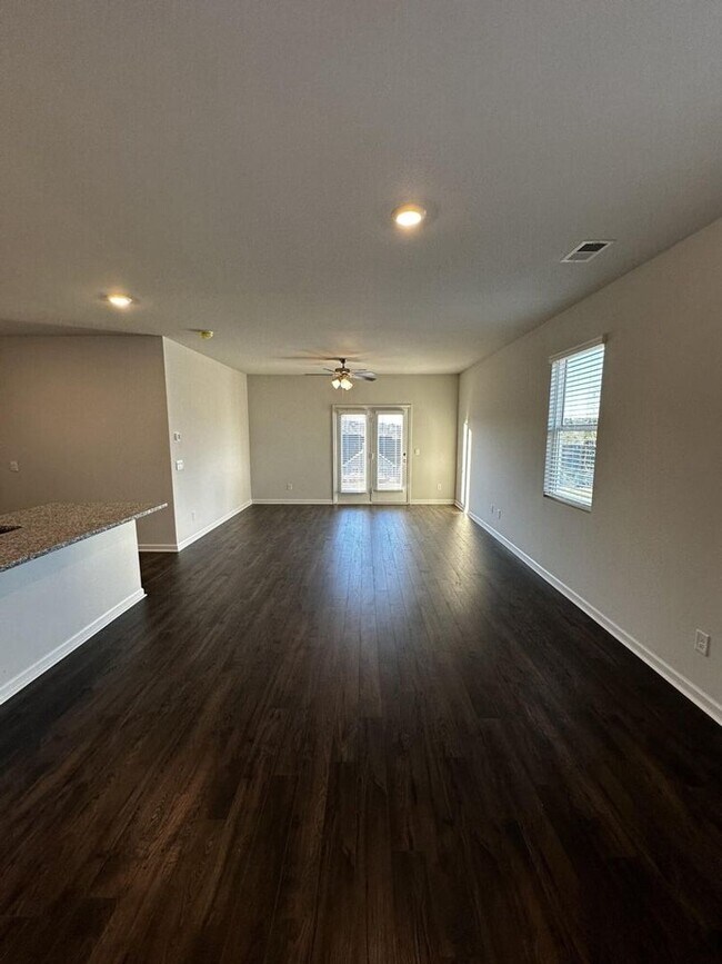 Building Photo - 3263 Colonel Ct