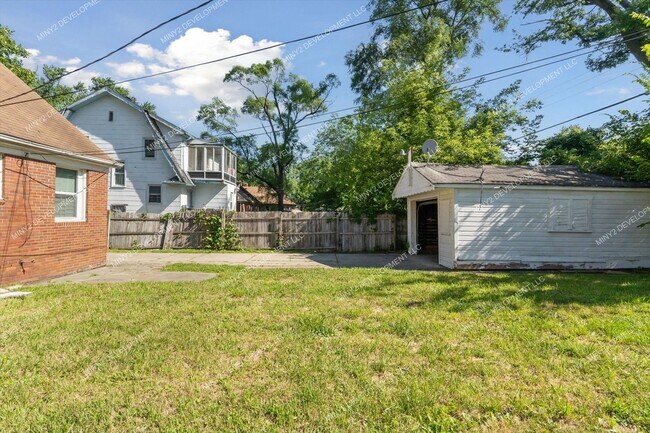 Building Photo - Charming Westside 3-Bedroom Brick Bungalow...