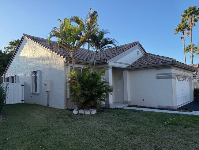 Building Photo - 755 Falling Water Rd