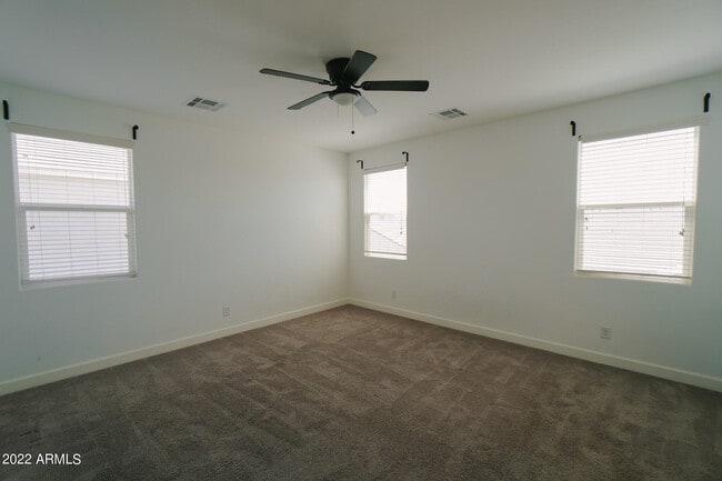 Building Photo - 531 E Bamboo Ln