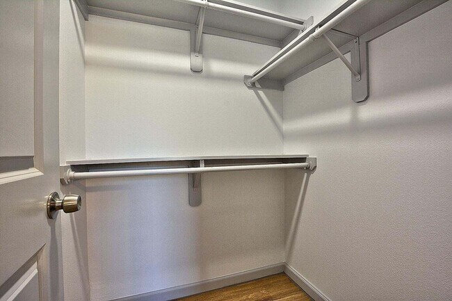 Building Photo - 1207 N Essex Ave