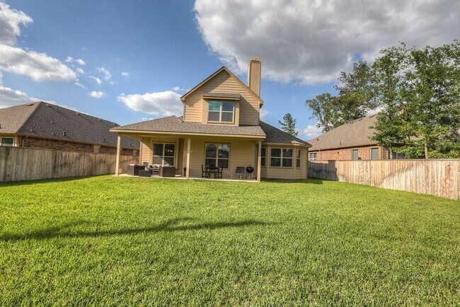 Building Photo - 83 West Wading Pond Circle