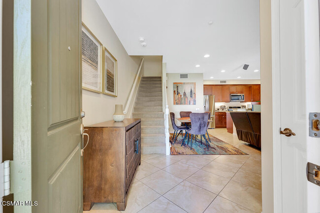 Building Photo - 1510 Silver Shadow Dr