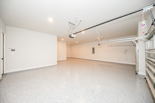 Building Photo - 21515 Blue Porterweed Trl
