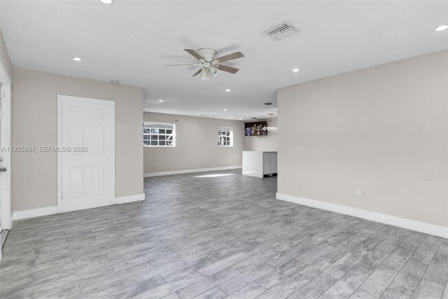 Building Photo - 2921 NW 6th Ct