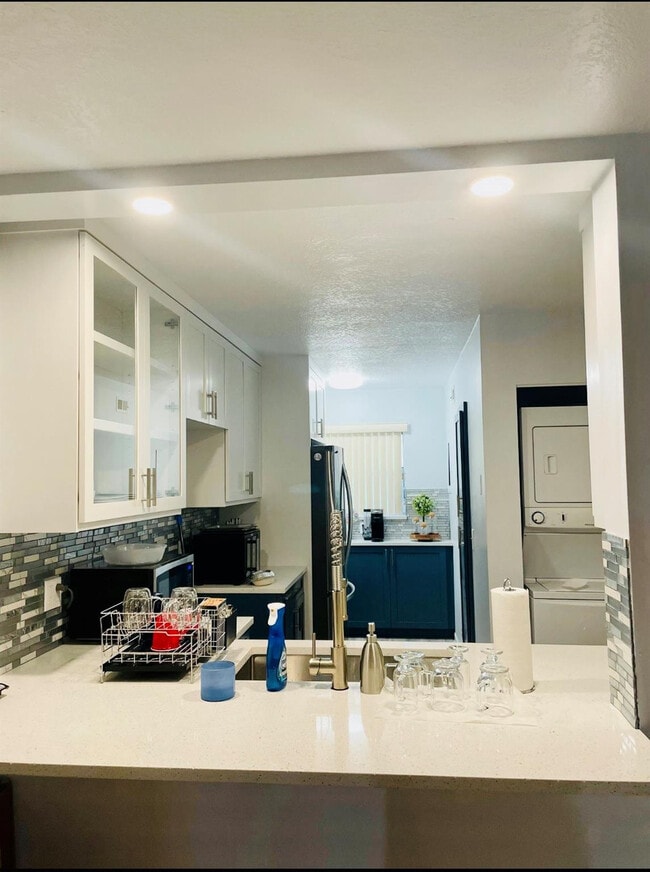 Building Photo - 7355 Woodmont Terrace