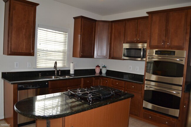 Building Photo - 4 br, 3.5 bath House - 23286 Connie Marie Ter