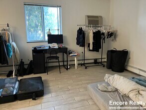 Building Photo - 80 Gardner St