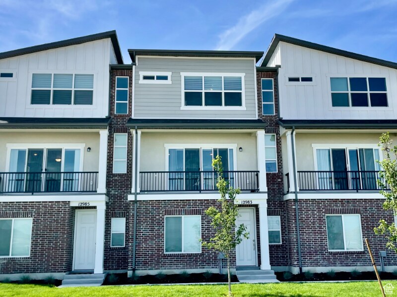 Building Photo - 12921 Trail