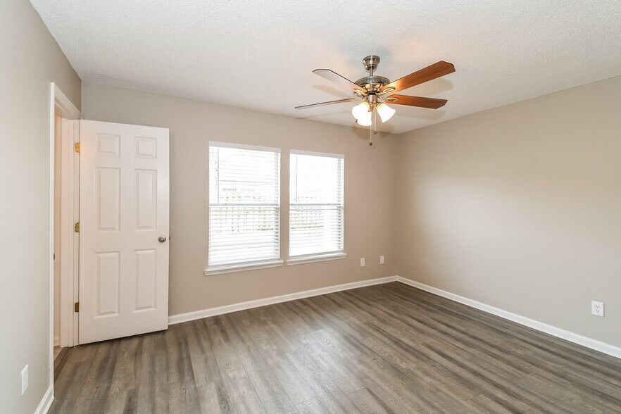 Building Photo - 1181 Summer Bluff Rd