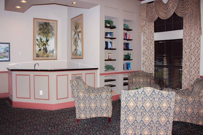 Building Photo - 300 Scotia Dr