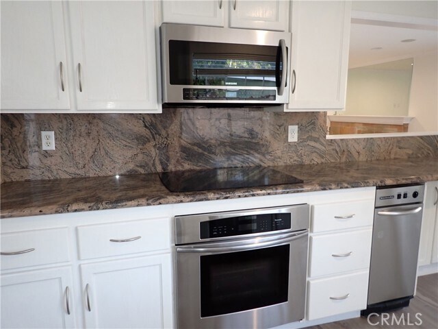 Building Photo - 6791 Killarney Ave