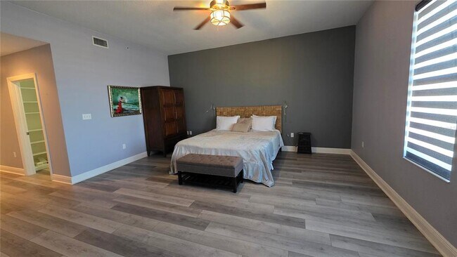 Building Photo - 628 Cleveland St