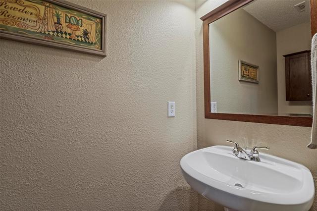 Building Photo - 1224 Big Bend Dr