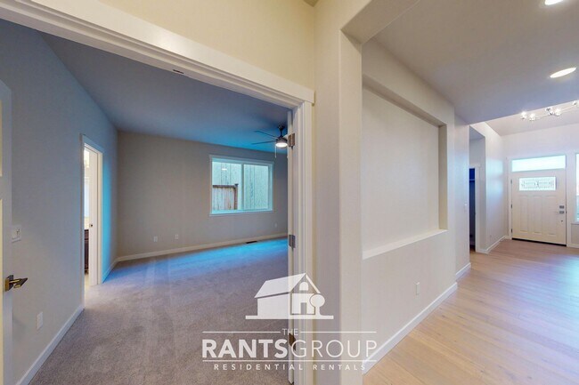 Building Photo - Brand New Home! Beautiful Steilacoom Ridge Home! Easy freeway access!