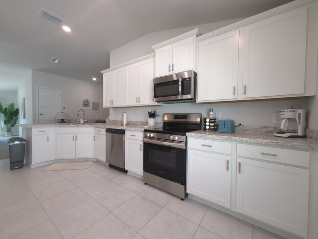 Building Photo - 980 Ibis Cir