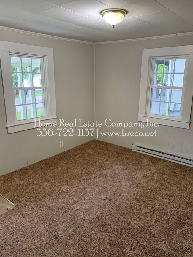 Building Photo - 2616 Machine St