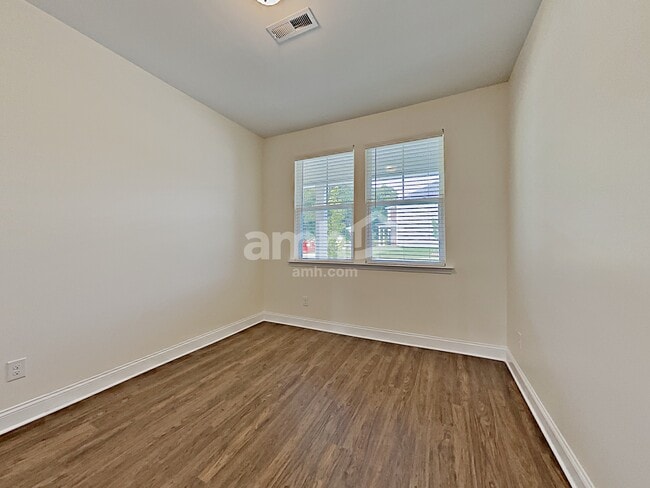 Building Photo - 175 Havenbrook Dr