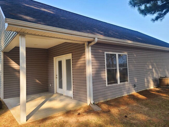 Building Photo - The Blandville - 2 bedroom- 2 bath