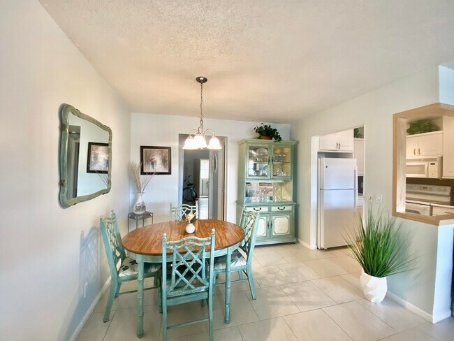 Building Photo - 95 Hastings E