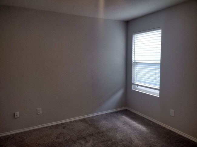 Building Photo - Charming 3 bedroom in Republic Creek!