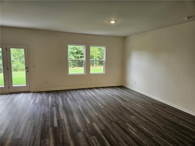 Building Photo - 326 Silverton Dr