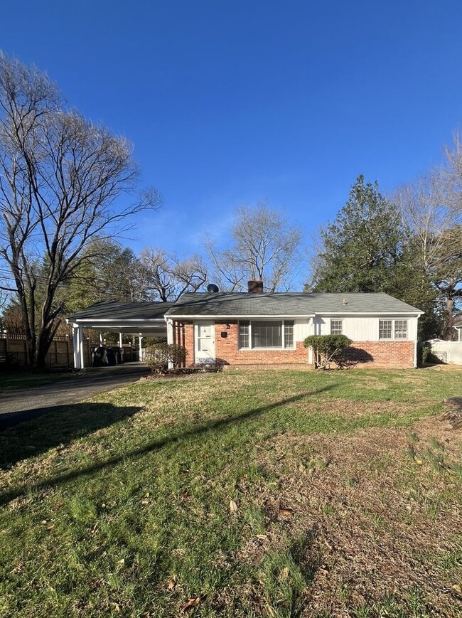 Building Photo - 7908 Wellington Rd