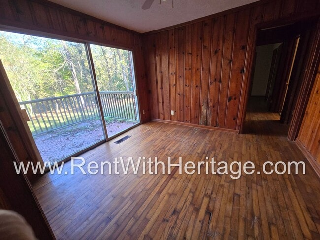 Building Photo - AWESOME RANCH HOME/ TOTAL ELECTRIC /2 LIVINGROOMS / ALMOST HALF ACRE / GREAT LOCATION/ POPULAR BR...