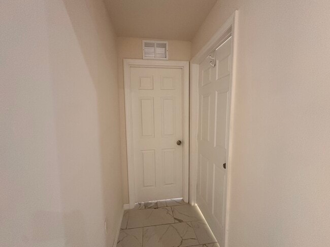 Building Photo - 3604 SW 7th Pl