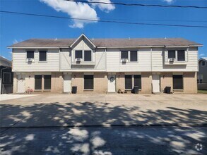 Building Photo - 517 5th St