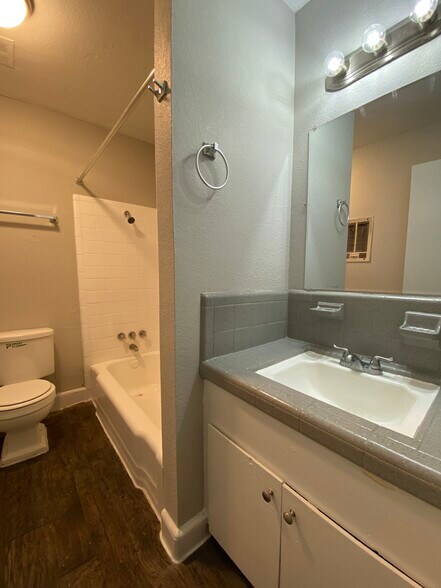 Building Photo - 3237 S Staples St