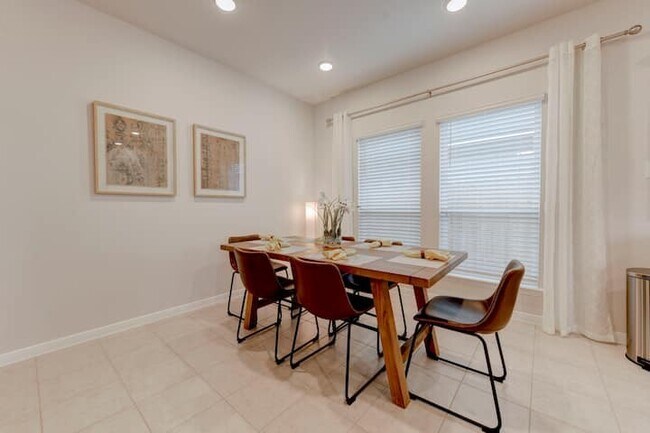 Building Photo - 3703 McCleland Crk Trl