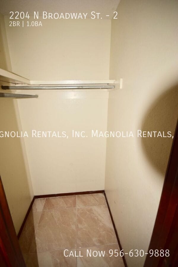 Building Photo - 2204 N Broadway St