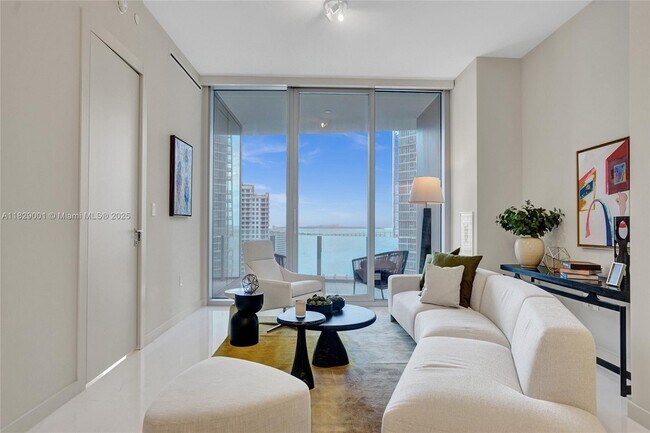 Building Photo - 300 Biscayne Blvd Way