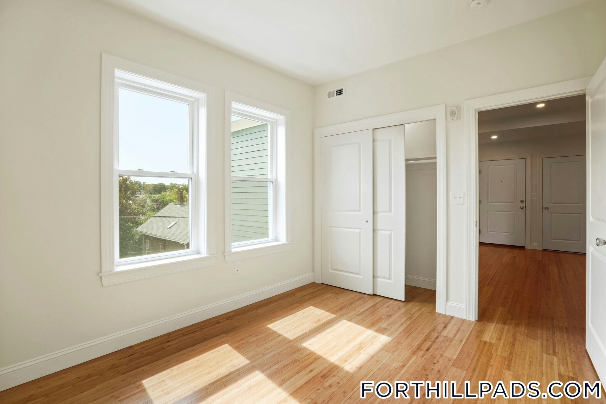 Building Photo - 137 Thornton St