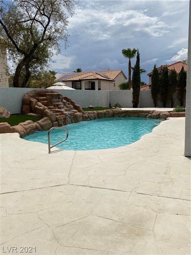 Building Photo - Beautifully Remodeled Home with Pool, RV Parking & 3-Car Garage!